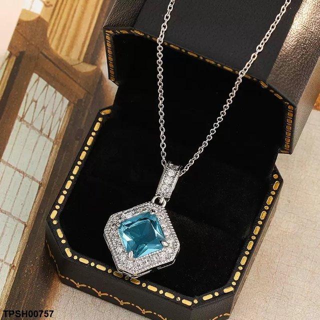 TPSH00757 KYC Square Drop Pendant With Chain - TPSH