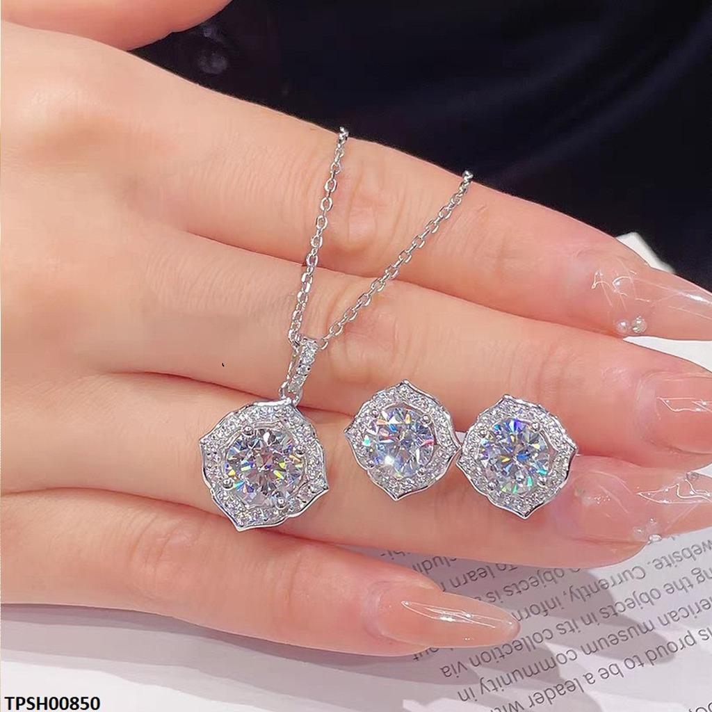 TPSH00850 KRL Cushion Shape ZIRCON Stone Pendant Set - TPSH