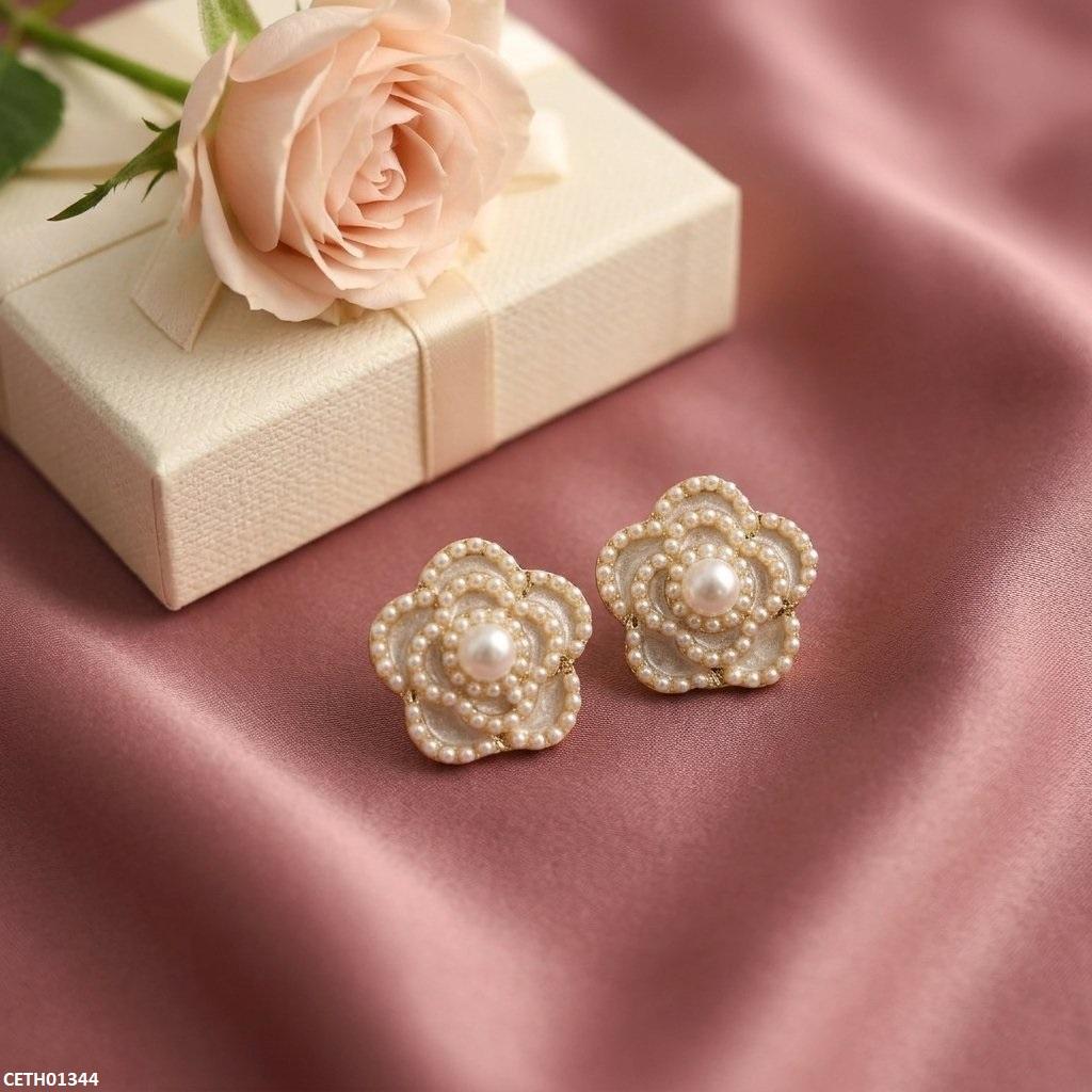CETH01344 ZHL Pearl Flower Tops Pair - CETH