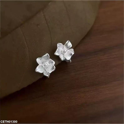 CETH01300 YHC Pearl Flower Tops Pair - CETH