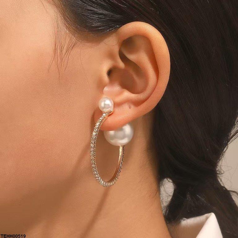 TEHH00519 YHC Pearl Round Hoops Pair - TEHH