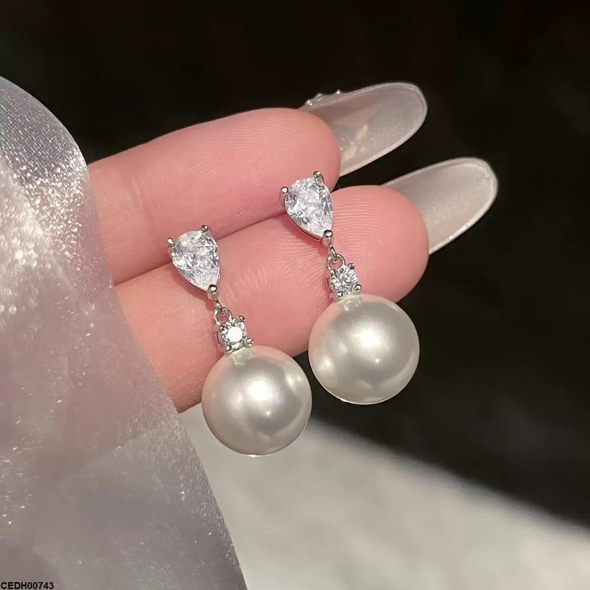 CEDH00743 YHC Tear Pearl Drop Earrings - CEDH