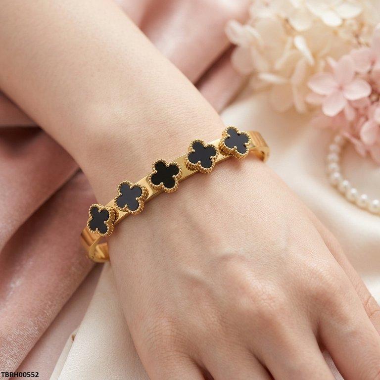 TBRH00552 BHS Round Clover Stainless Steel Bracelet - TBRH