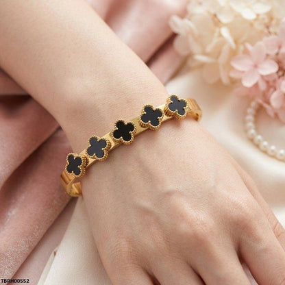TBRH00552 BHS Round Clover Stainless Steel Bracelet - TBRH