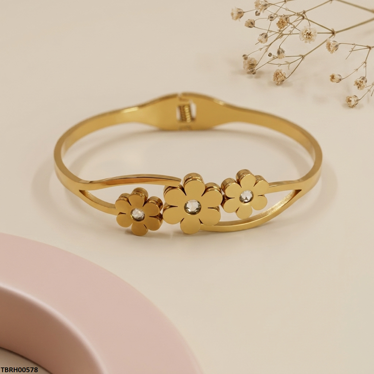 TBRH00578 BHS Triple Flower Stainless Steel Bracelet Adjustable - TBRH
