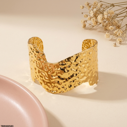TBRH00583 BHS Hammered Design Stainless Steel Cuff Bracelet Adjustable - TBRH