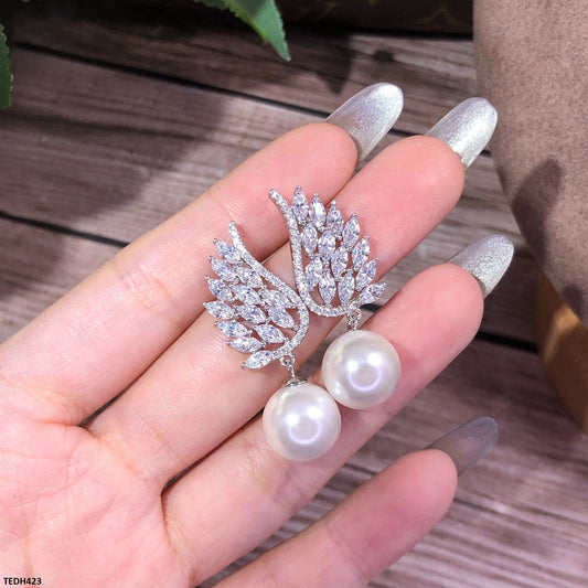 TEDH423 KRL Pearl Drop Earrings