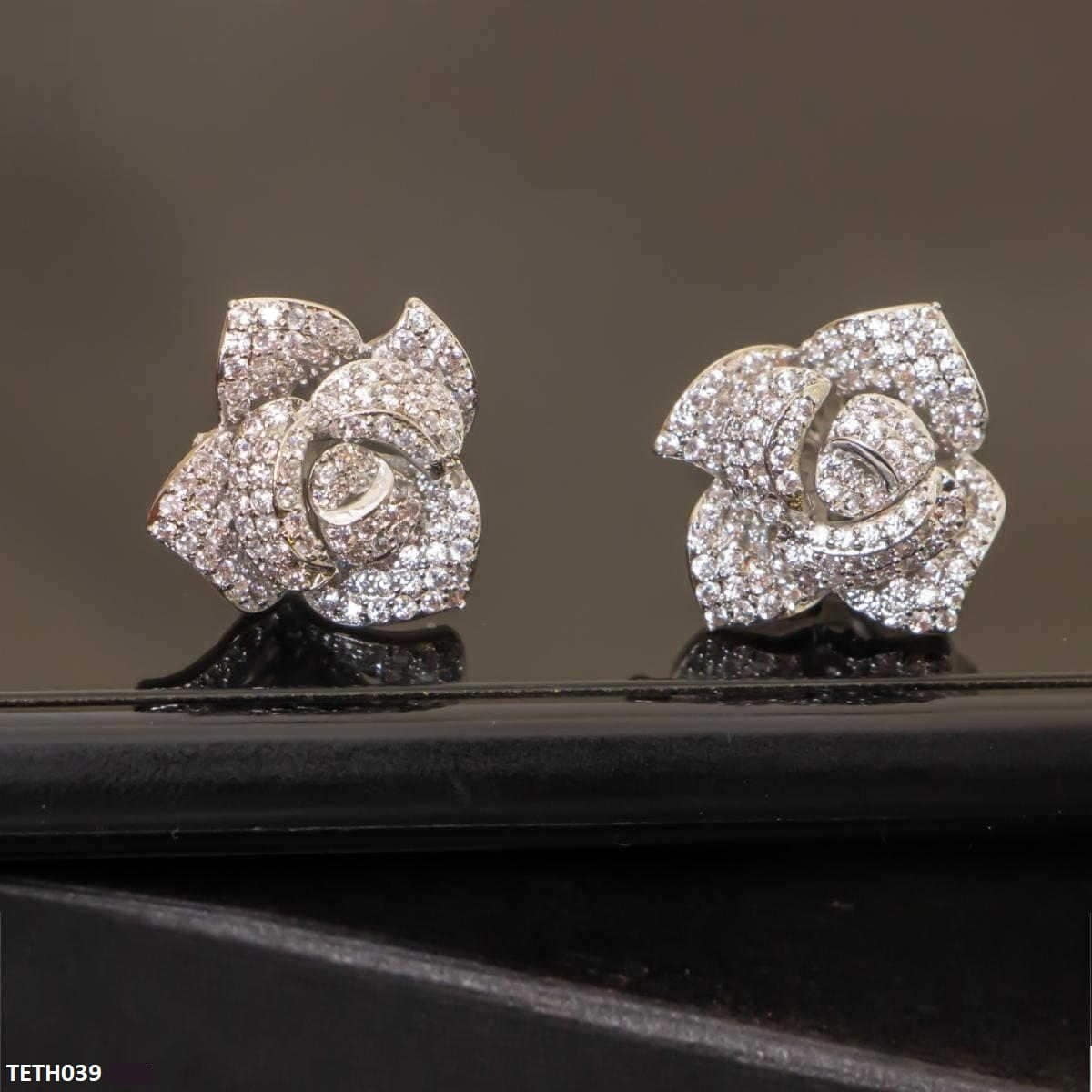 TETH039 DNG Rose Flower Stud Tops Pair