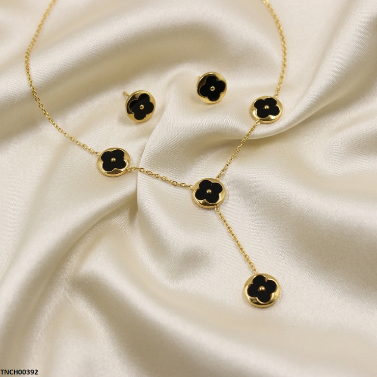 TNCH00392 BHS Clover Stainless Steel Necklace Set - TNCH
