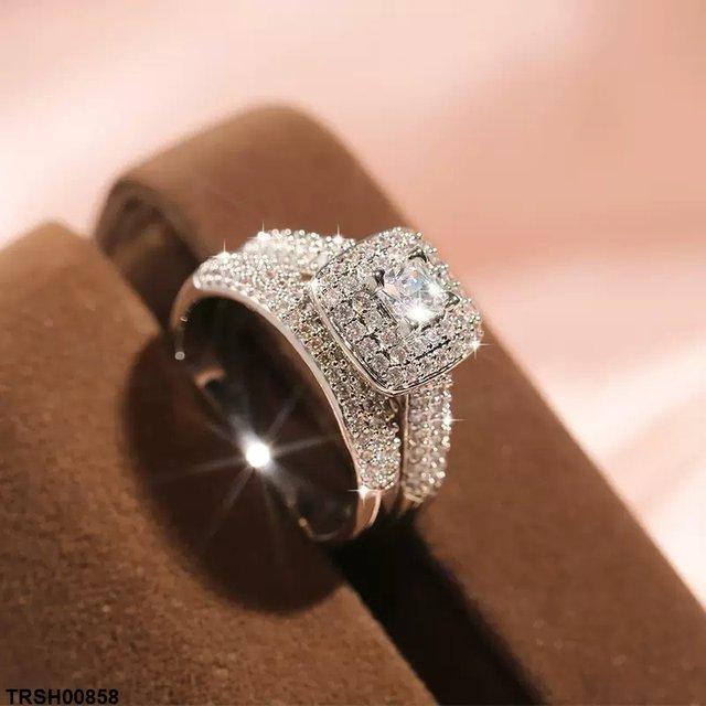 TRSH00858 KYC Square Couple Ring - TRSH