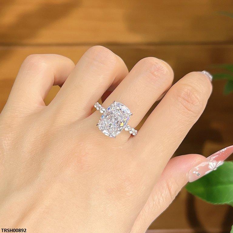 TRSH00892 KRL Oval ZIRCON Stone Ring Adjustable - TRSH