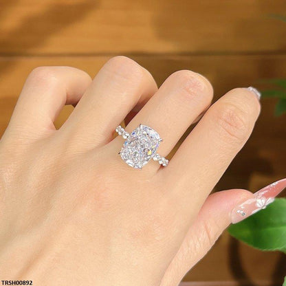 TRSH00892 KRL Oval ZIRCON Stone Ring Adjustable - TRSH