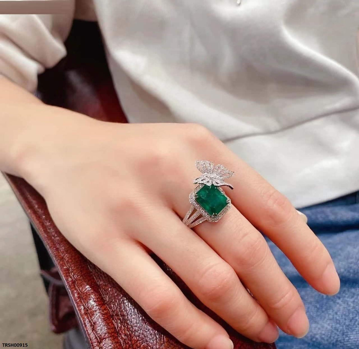 TRSH00915 CJD Greenish Square Step Butterfly Ring - TRSH
