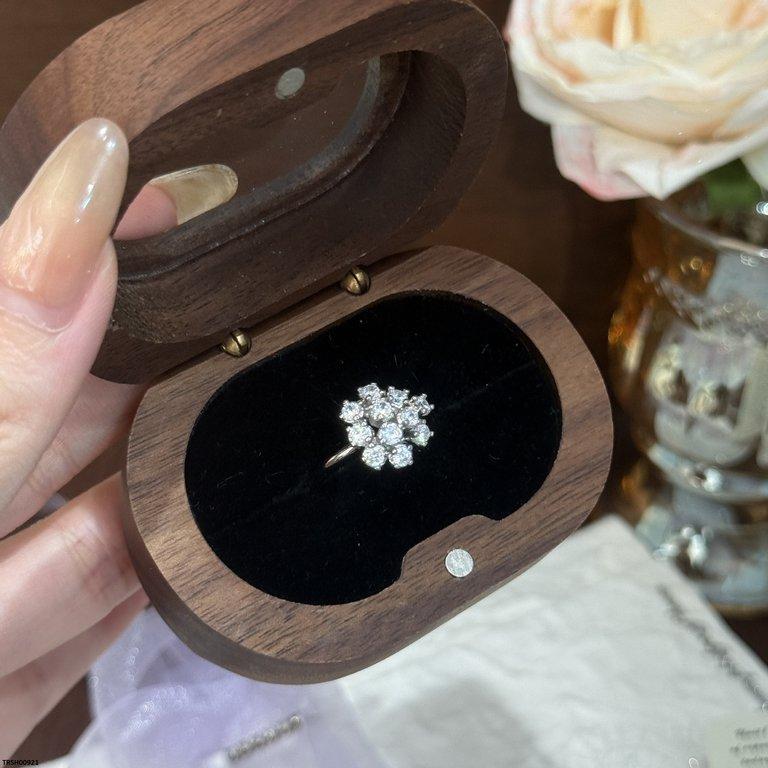TRSH00921 CJD Flower Ring Adjustable - TRSH